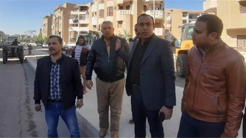 رئيس جهاز الشروق يتفقد أهم المشروعات الخدمية فى المدينة.. بالصور