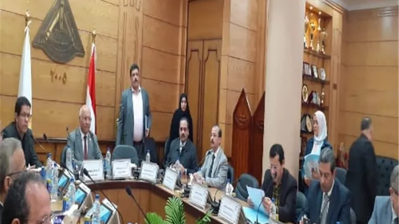 سوسه يترأس اجتماع مجلس جامعة بنها