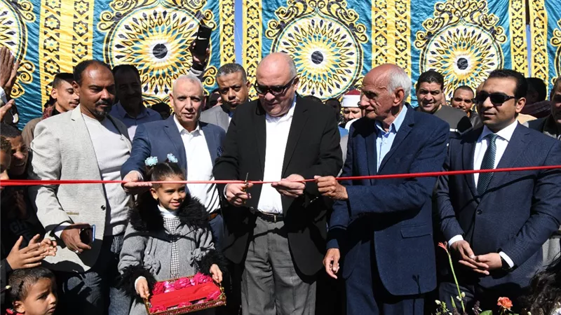 محافظ قنا يفتتح إحلال وتجديد مسجد عزبة همام بنجع حمادي .صور