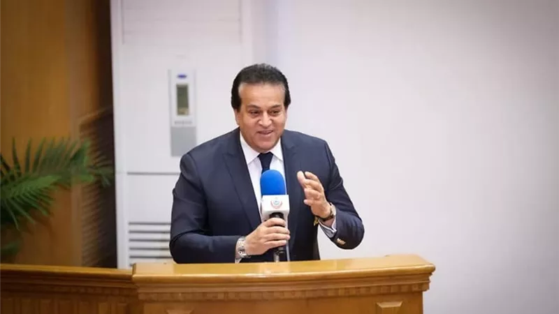 وزير الصحة يُكرم الفرق الطبية المشاركة بحملة تطعيمات شلل الأطفال