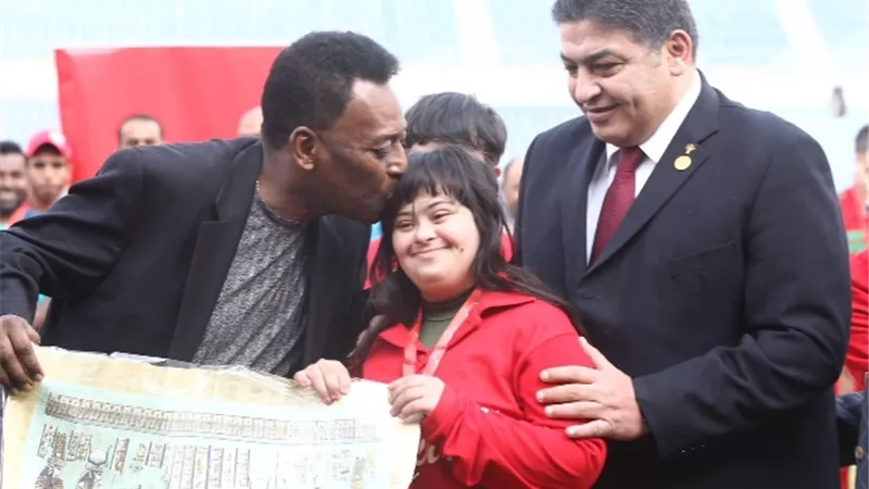 لاعبو الأولمبياد الخاص ينعون رحيل اسطورة كرة القدم بيليه