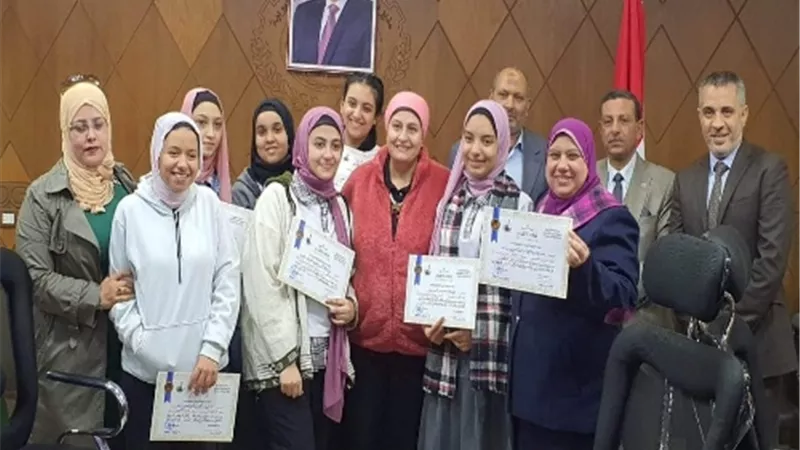تكريم الفائزين في مسابقة أوائل الطلبة للمرحلة الثانوية بالقليوبية