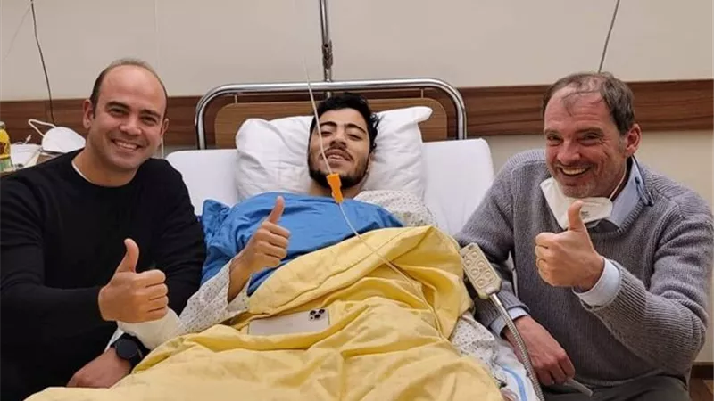 نجاح عملية جراحة الرباط الصليبى لأكرم توفيق بالنمسا