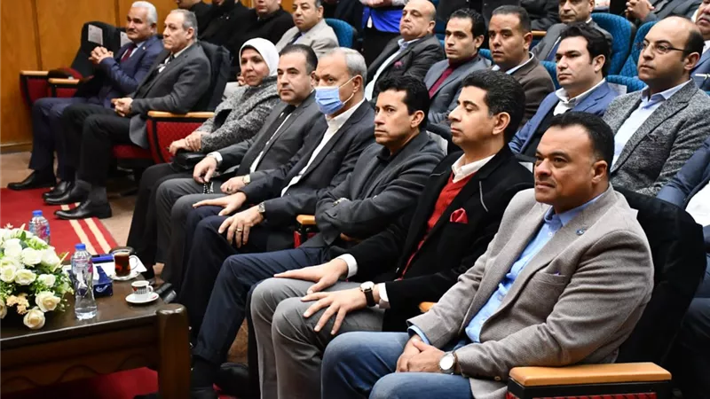 وزير الشباب ومحافظ القليوبية يشهدان نموذج محاكاة مجلس النواب