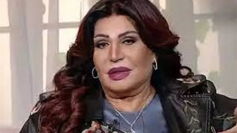 نجوى فؤاد تكشف عن قصه حبها لـ زيارة مسجد السيدة نفيسة