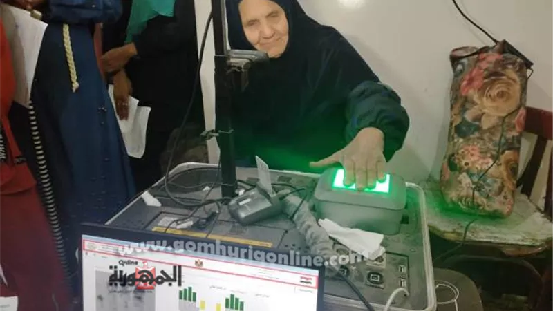 قومي المرأة بأسيوط يستخرج ١٢٧ بطاقة رقم قومي للسيدات بالمجان