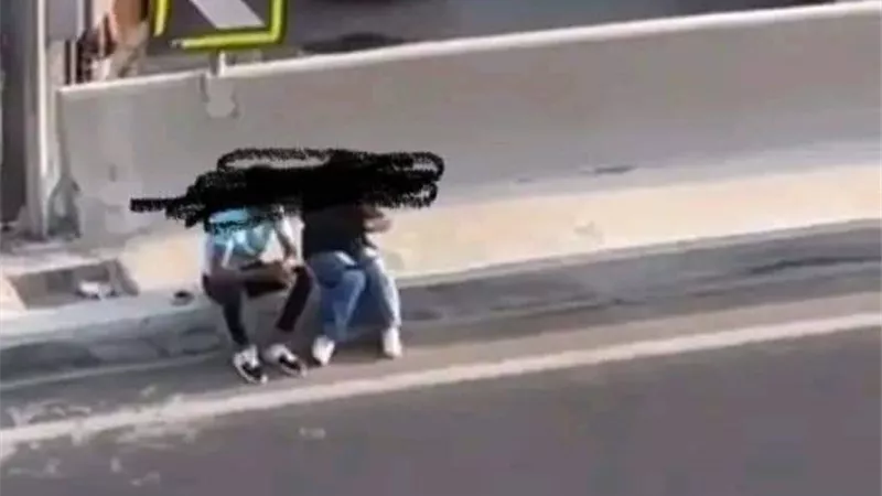 ضبط شاب وفتاة يمارسان الفعل الفاضح أعلى كوبرى بالساحل