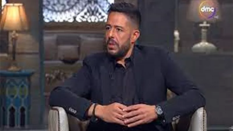حماقى عن عمرو مصطفى : 