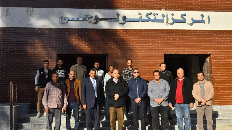 محافظ أسيوط يتفقد أعمال إنشاء نقطة إسعاف