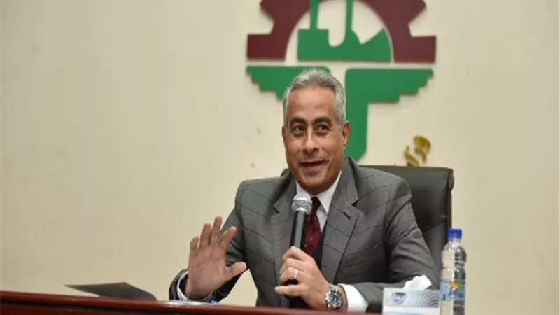 وزير القوى العاملة يشهد حلف