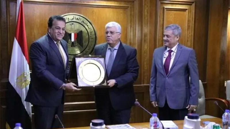 التعليم العالي يرأس اجتماع مجلس المراكز والمعاهد والهيئات البحثية