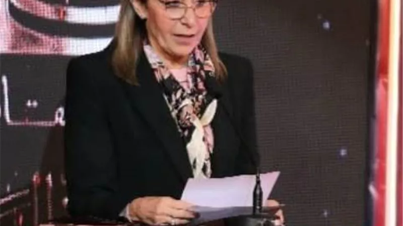 خلال مؤتمر عام جديد.. ومسرح جديد