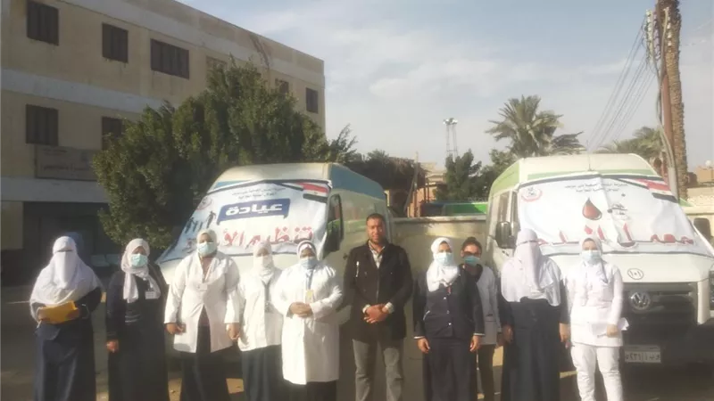 العلاج لـ 1573 مريضا في قافلة بقرية 