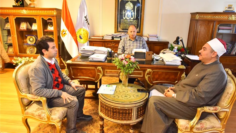 محافظ أسيوط يناقاش استئناف جلسات وفعاليات 