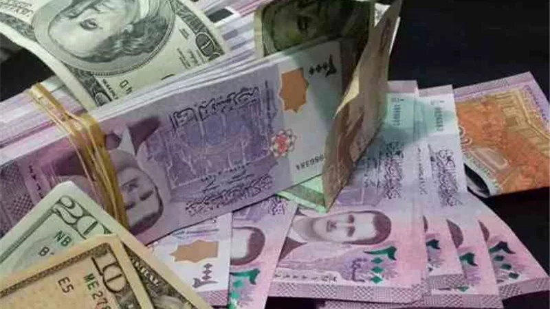 سوريا تخفض سعر الصرف الرسمي إلى 4522 ليرة مقابل الدولار
