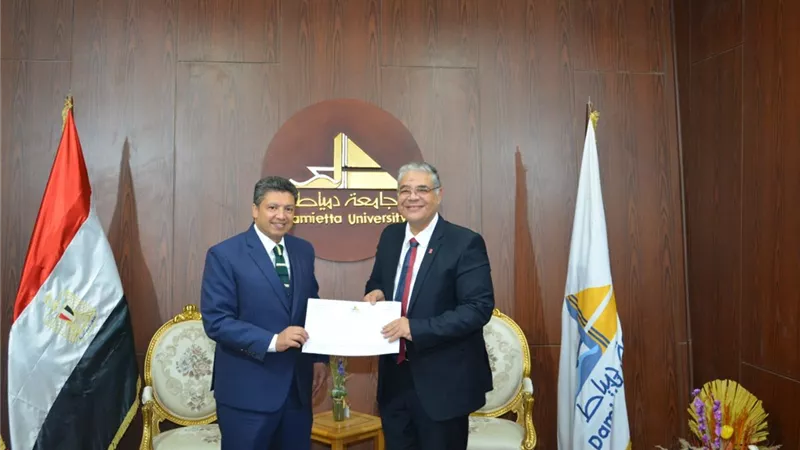 د. حمزة قابيل عميداً لكلية الطب البشري بجامعة دمياط