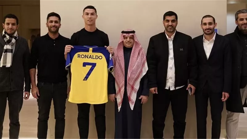 نفاد تذاكر حفل تقديم رونالدو قبل انضمامه للنصر السعودى