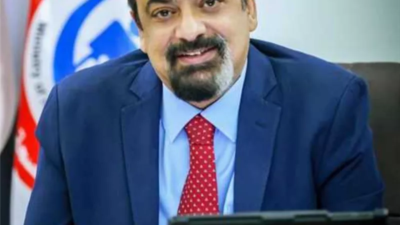 عبد الغفار :مد ساعات العمل بالوحدات الصحية حتى 8 مساءً