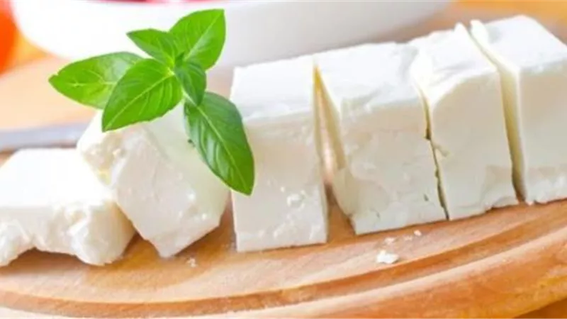 بدلاً من شرائها .. طريقة عمل الجبنة بالمنزل
