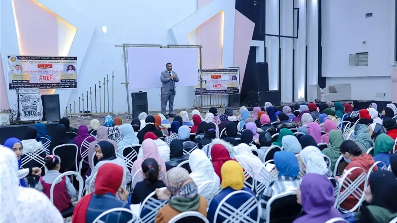 إقبال كبير على قافلة حزب الشعب الجمهوري التعليمية .. بقوص