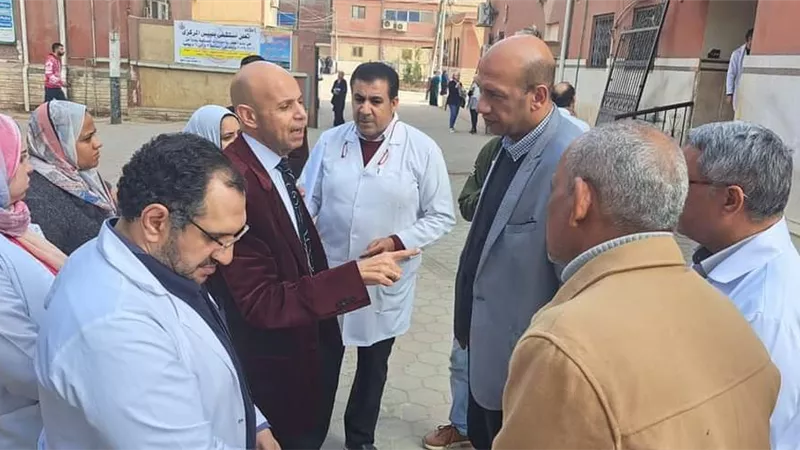 وكيل وزارة الصحة بالشرقية يتفقد سير العمل بمستشفي بلبيس
