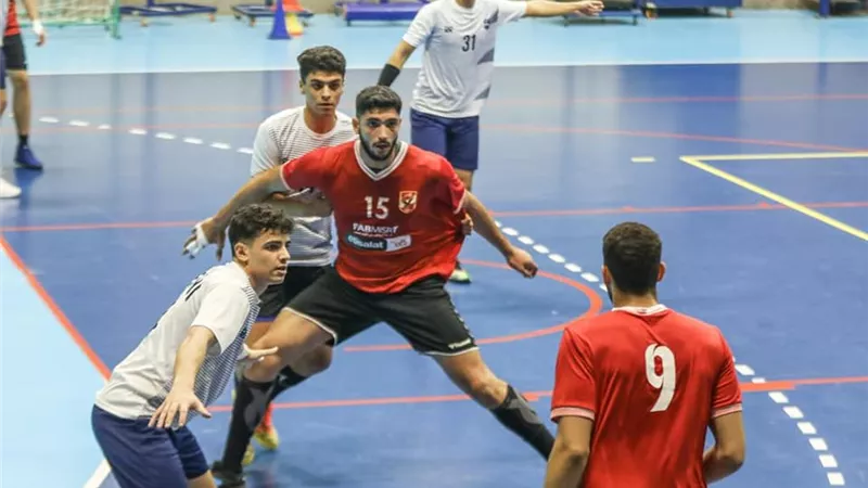 شباب الأهلي يفوز على دلفي في دوري كرة اليد