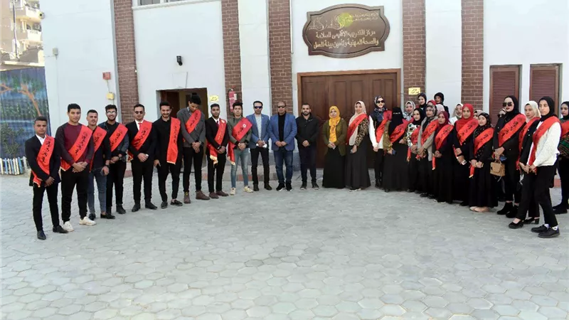 طلاب من اجل مصر يتعرفوا على مشروعات مياه الشرب والصرف الصحى سوهاج