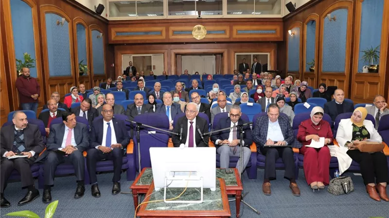 حجازي يوجه بالالتزام بضوابط العملية الامتحانية لجميع الصفوف