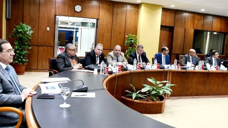 مشروع حقل جيسوم .. الانتهاء من وضع أولى الآبار أوائل الشهر المقبل