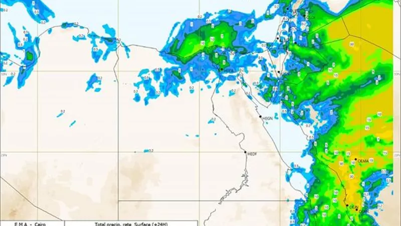 بالفيديو .. أمطار غزيرة و رعدية بمنطقة ميناء دمياط