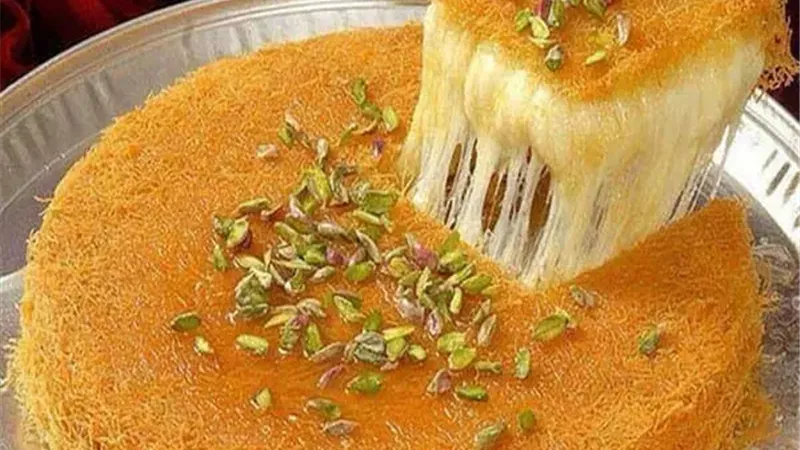 سهلة ولذيذة..طريقة عمل الكنافة النابلسية على المقلاة