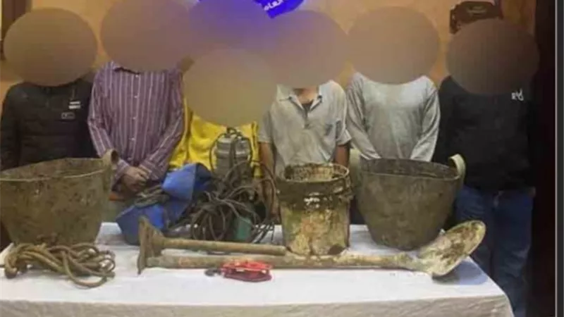 ضبط 6 أشخاص لقيامهم بالحفر والتنقيب عن الآثار داخل عقار بالقاهرة