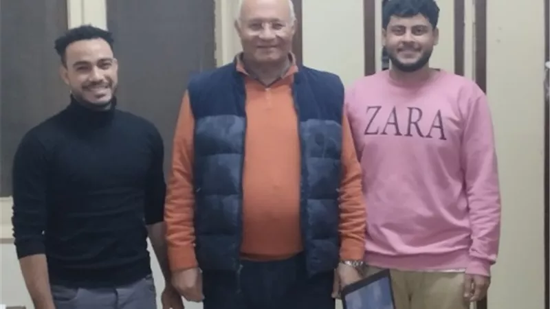 رئيس جامعة بنها يهنئ طلاب المدن الجامعية بالعام الميلادي الجديد