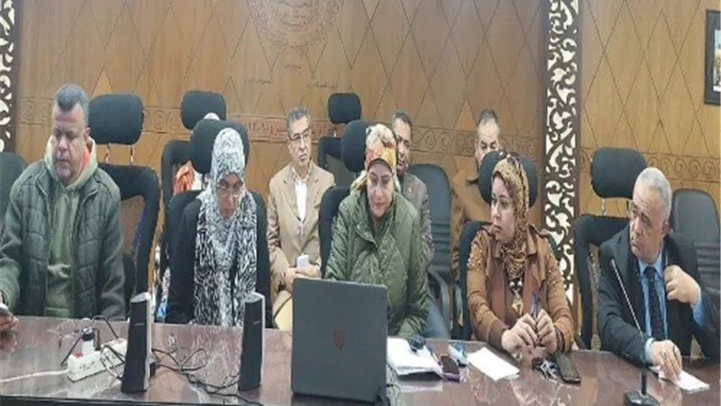 مدير التعليم بالقليوبية تشارك في اجتماع 