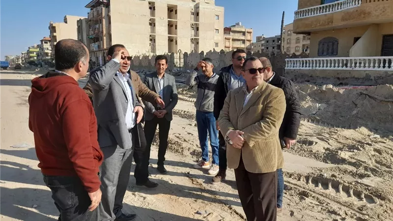 نائب محافظ شمال سيناء يؤكد على سرعة الانتهاء من المحاور بالعريش