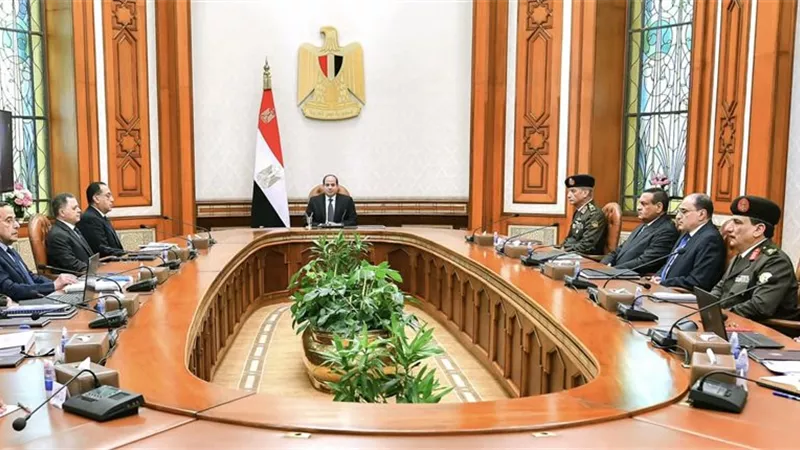 الرئيس السيسي يوجه بدعم المجتمع السيناوي وزيادة التطوير الحضاري