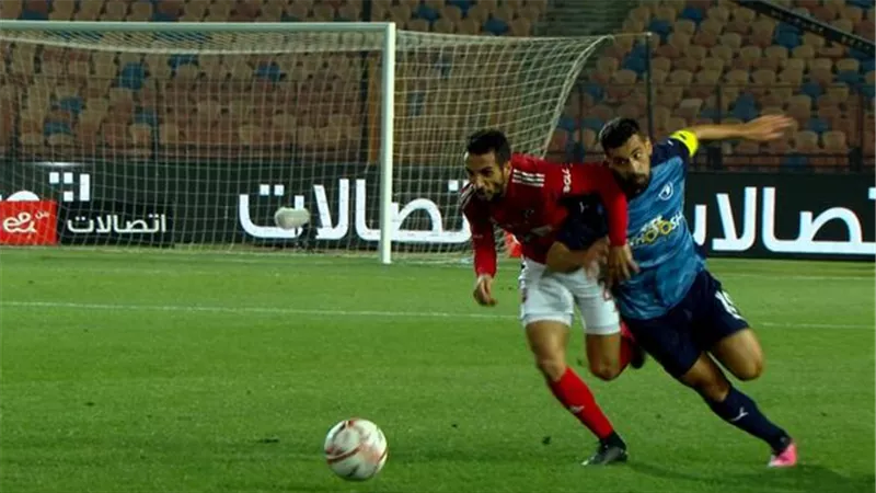 جماهير الاهلى تهاجم عبدالله السعيد بسبب كريم فؤاد..اقرأ التفاصيل