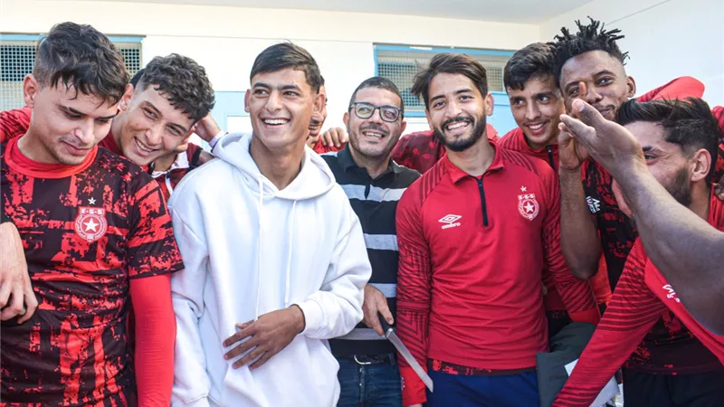 شاهد بالفيديو والصور .. وداع النجم الساحلى لصفقة الاهلى المنتظرة