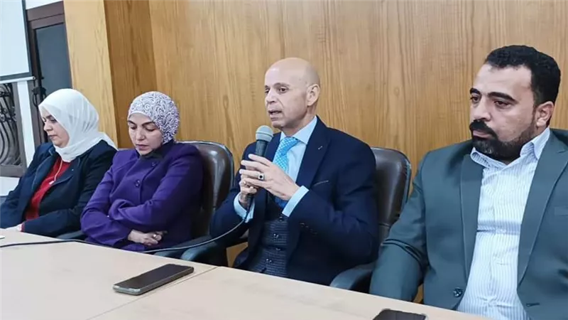 صحة الشرقية تكرم نقابة العلوم الصحية ومفتشي المعامل