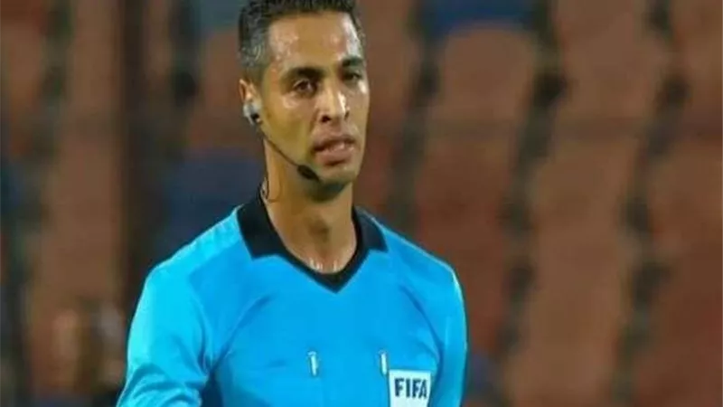 إعلامي شهير: اعتداء جماهير الزمالك على أمين عمر 