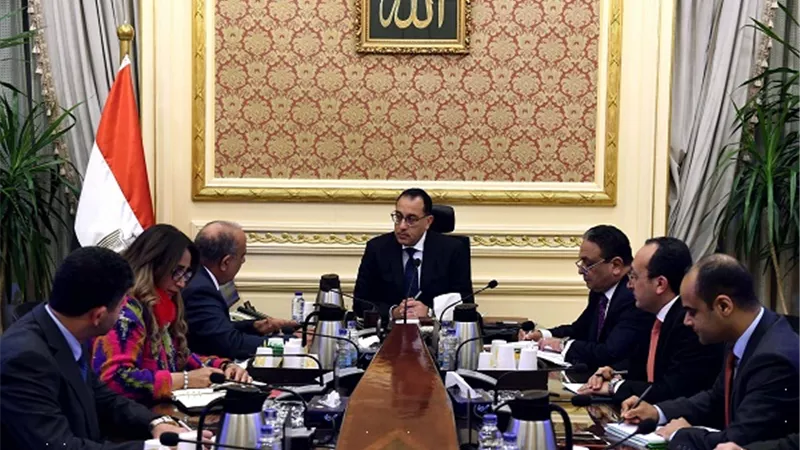 مدبولى: الاهتمام بقطاع الاعمال يمثل النهوض بالصناعة