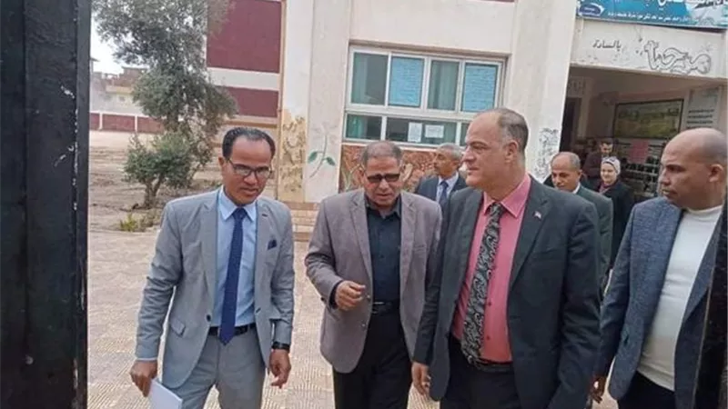 مدير تعليم الإسماعيلية يتفقد ديوان ومدارس ابوصوير