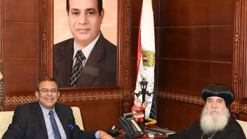 رئيس الجامعة التكنولوجية يزور مطرانية بنى سويف