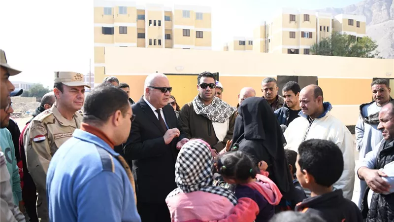 محافظ قنا يتفقد عمارات سكن كريم بمراكز الوقف وفرشوط وأبوتشت ودشنا