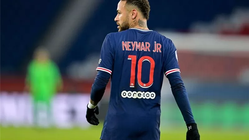 نيمار يغيب عن تدريبات باريس سان جيرمان قبل مواجهة شاتورو فى الكأس