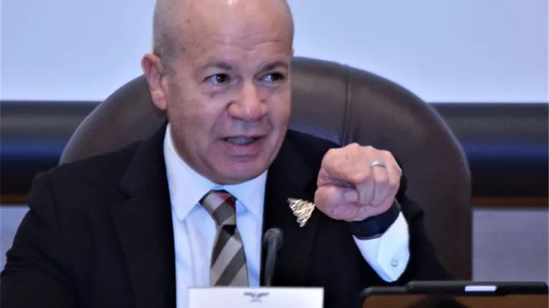 مصر للطيران تطرح اسعار جديدة لتذاكر طيران موسم عمرة منتصف العام