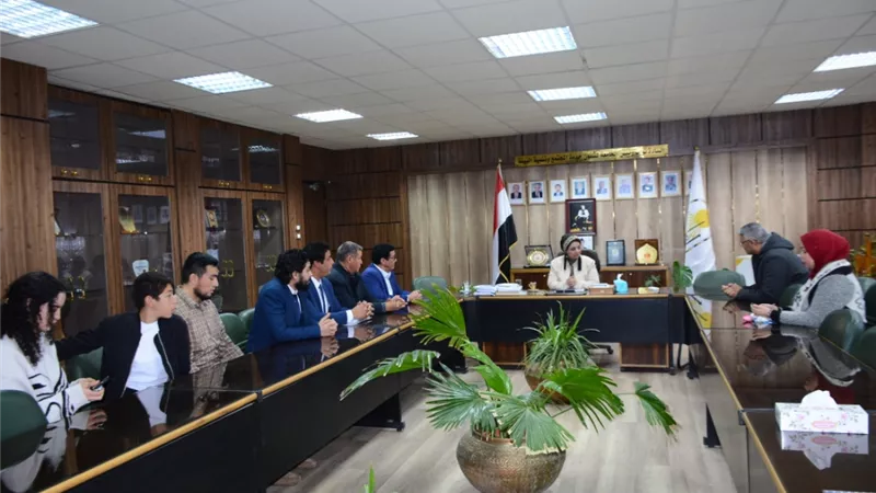 غانم تستقبل وفداً ممثلاً عن إدارة مدرسة ضيف الله للتكنولوجيا