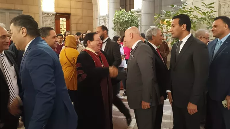 وزير الشباب يُنيب قيادات الوزارة لحضور احتفالات عيد الميلاد