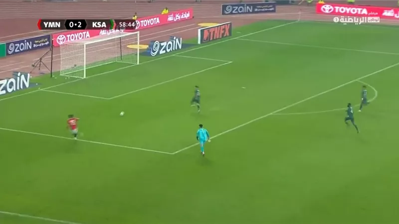 منتخب السعودية يهزم اليمن ويتصدر المجموعة الأولى