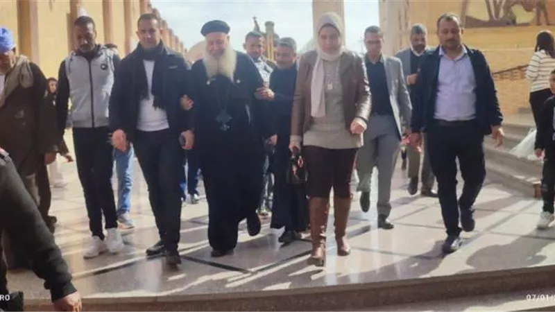 جهاز 15 مايو يشارك الأخوة المسيحيين قداس عيد الميلاد.. بالصور
